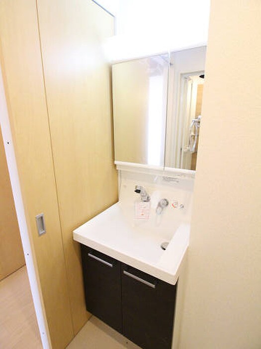 物件内観写真11　(洗面)