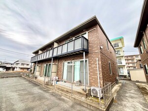 フェロー中鶴Ａ棟外観写真