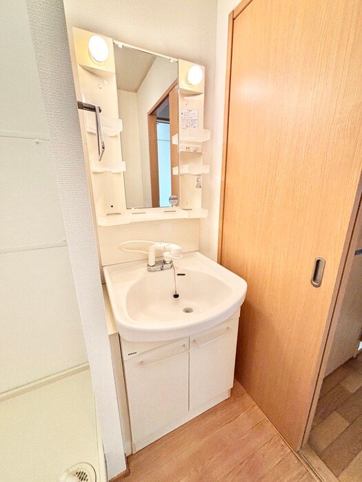 物件内観写真10　(洗面)