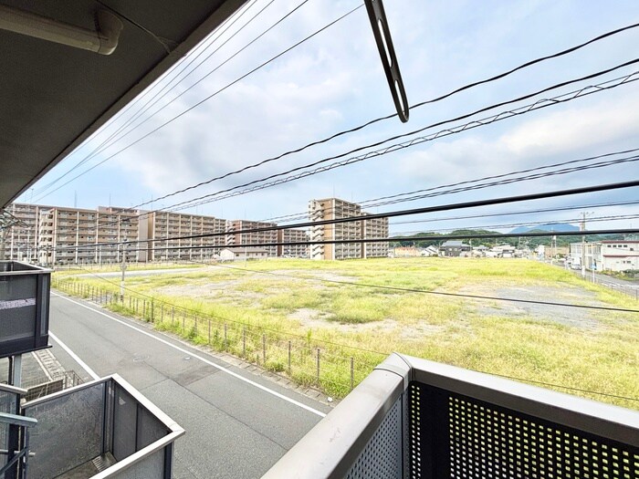 物件内観写真13　(室内からの展望)