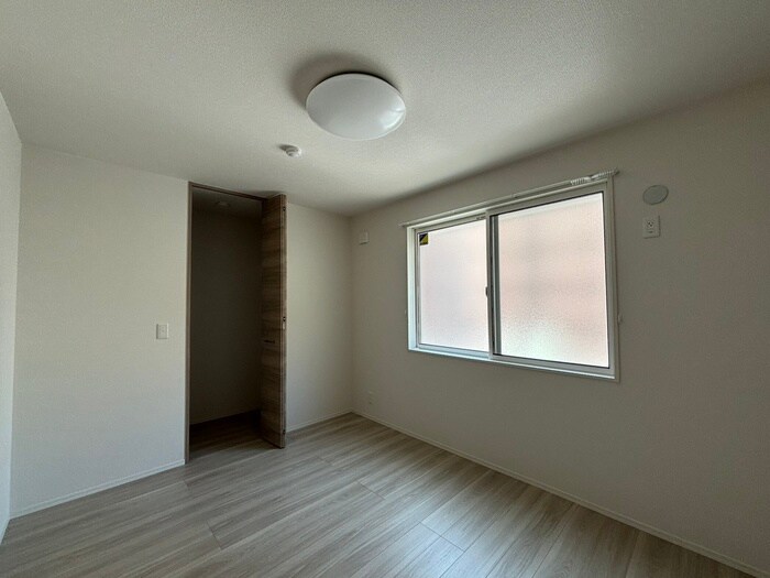 物件内観写真10　(居室)