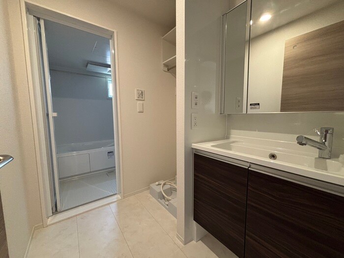 物件内観写真12　(洗面)