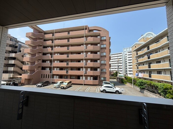 物件内観写真22　(室内からの展望)