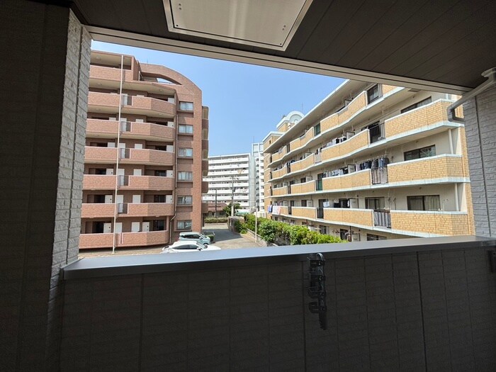 物件内観写真22　(室内からの展望)