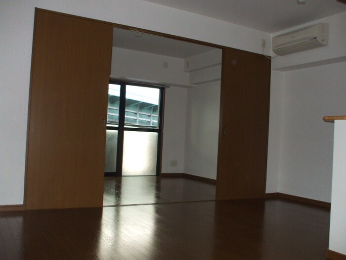 物件内観写真9　(居室)