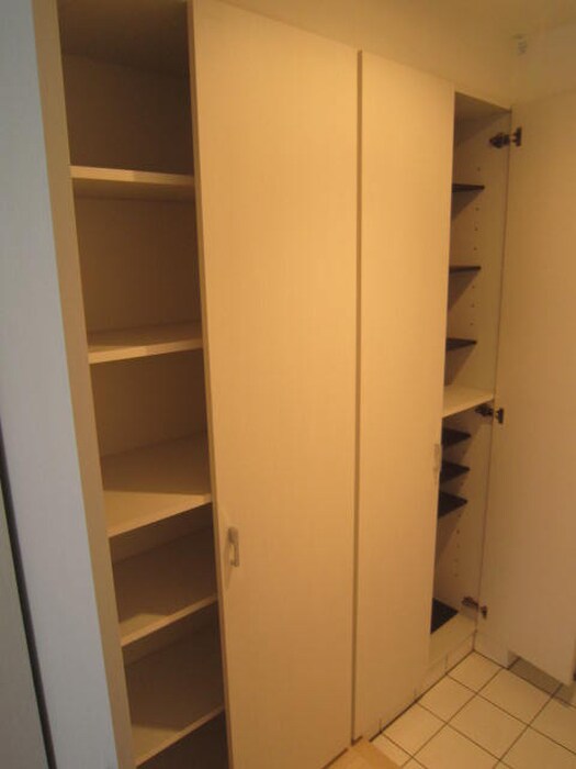 物件内観写真15　(靴箱)