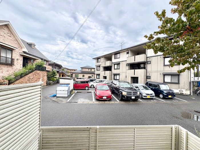 物件内観写真14　(室内からの展望)