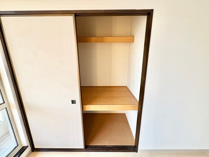 物件内観写真13　(収納)