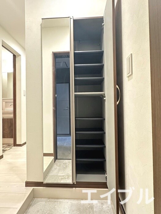 物件内観写真8　(靴箱)