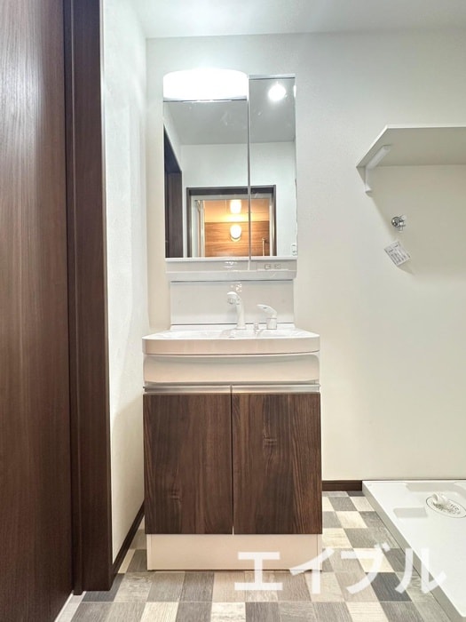 物件内観写真11　(洗面)