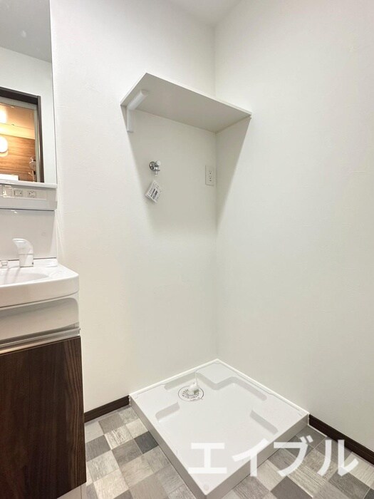 物件内観写真12　(洗濯機置場)