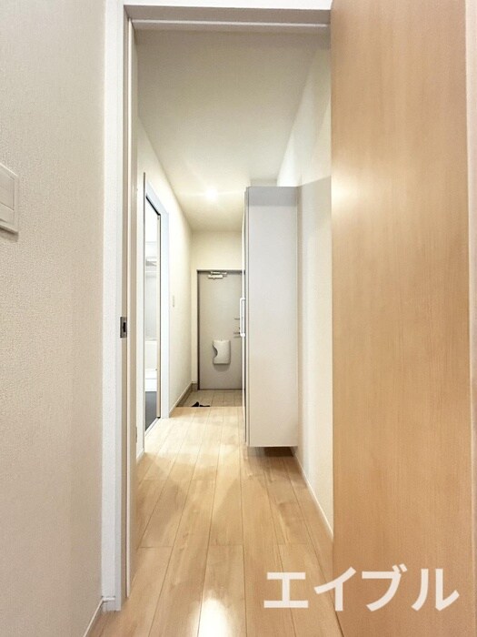 物件内観写真20　(廊下)