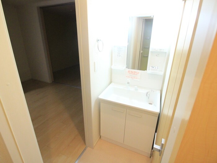 物件内観写真8　(洗面)