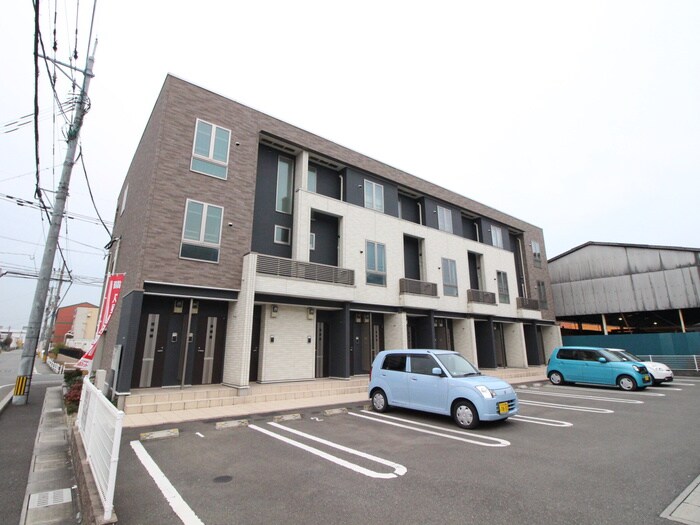 物件外観写真1　(外観写真)