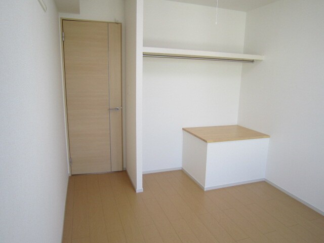 物件内観写真10　(居室)