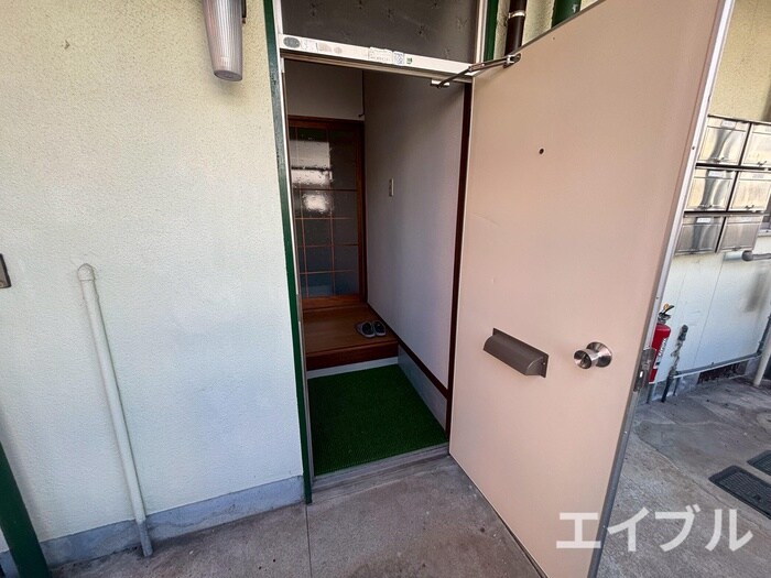 物件内観写真15　(玄関)