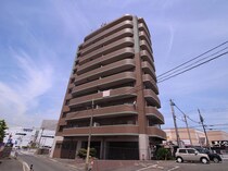 ファミリーハウス勝山の外観写真