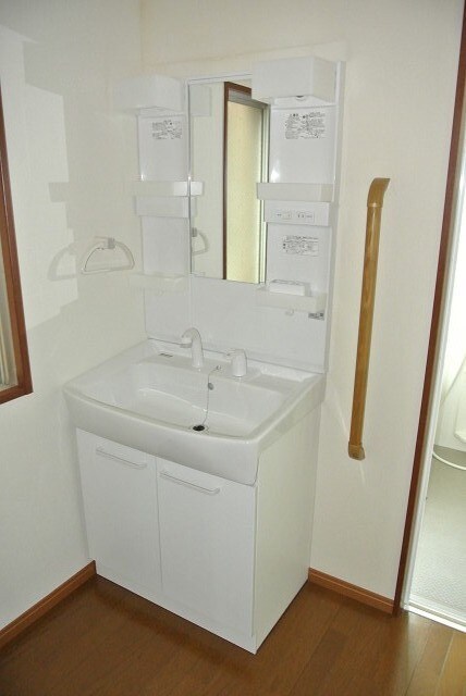 物件内観写真10　(洗面)