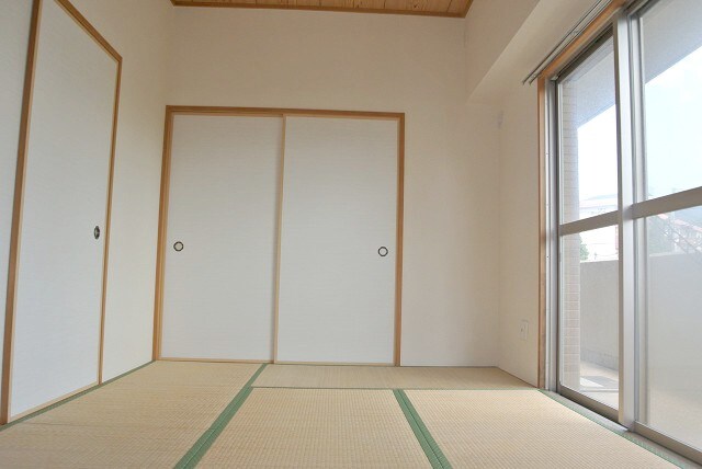 物件内観写真10　(居室)