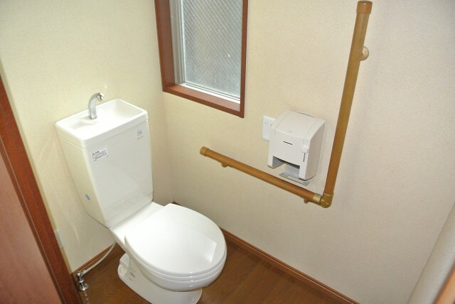 物件内観写真11　(トイレ)