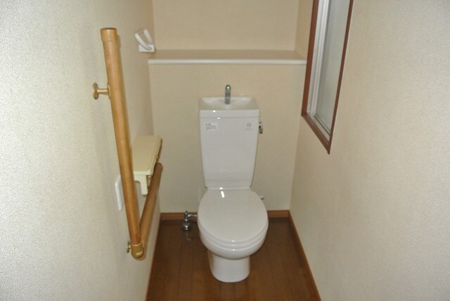 物件内観写真14　(トイレ)