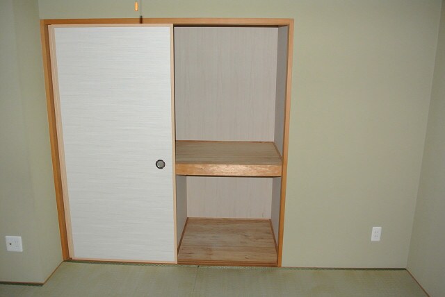 物件内観写真15　(収納)