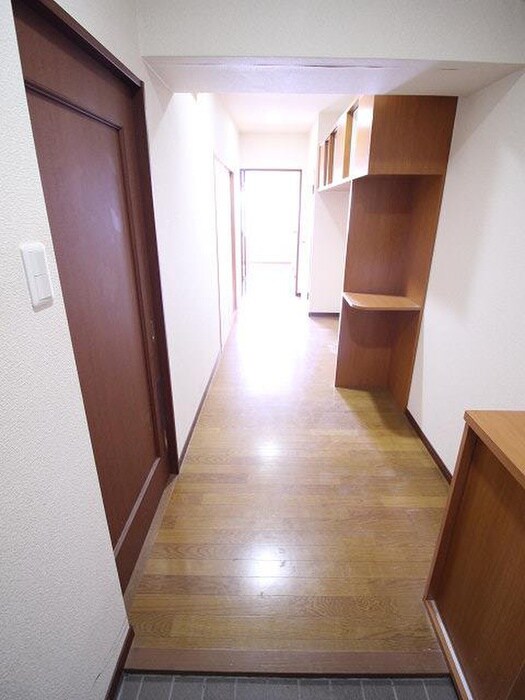 物件内観写真15　(廊下)