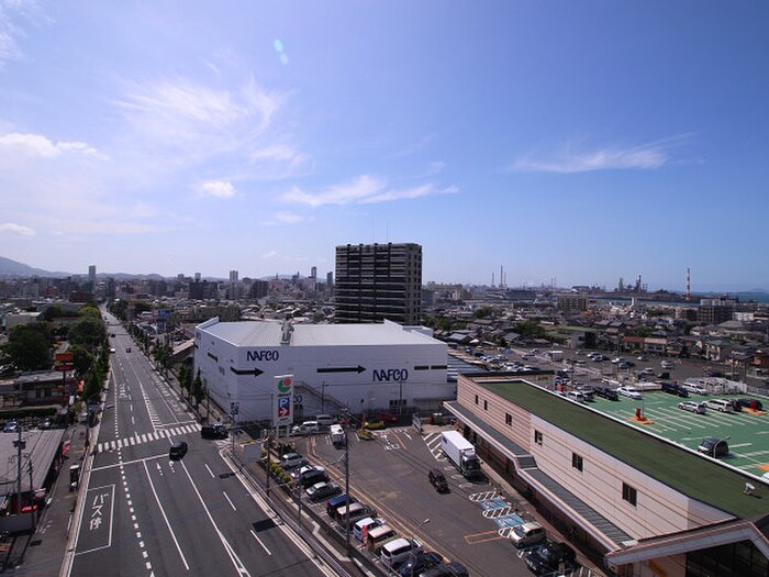 物件内観写真18　(室内からの展望)