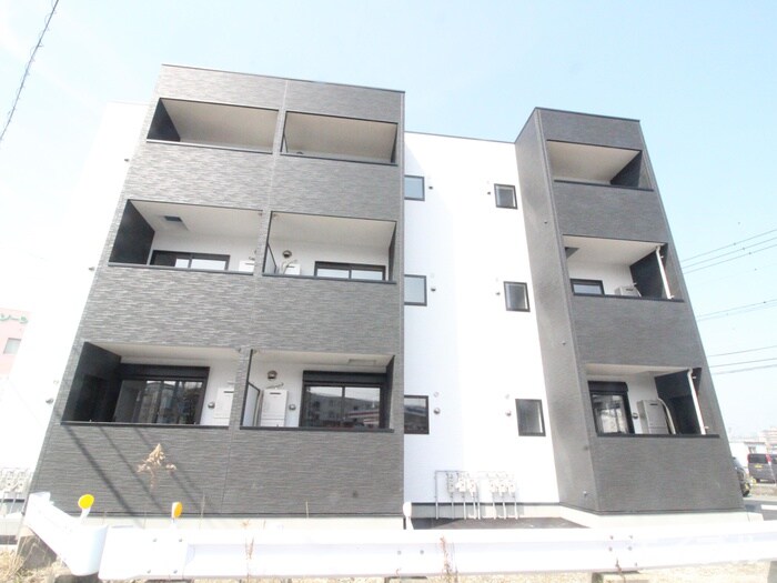 物件外観写真1　(外観写真)