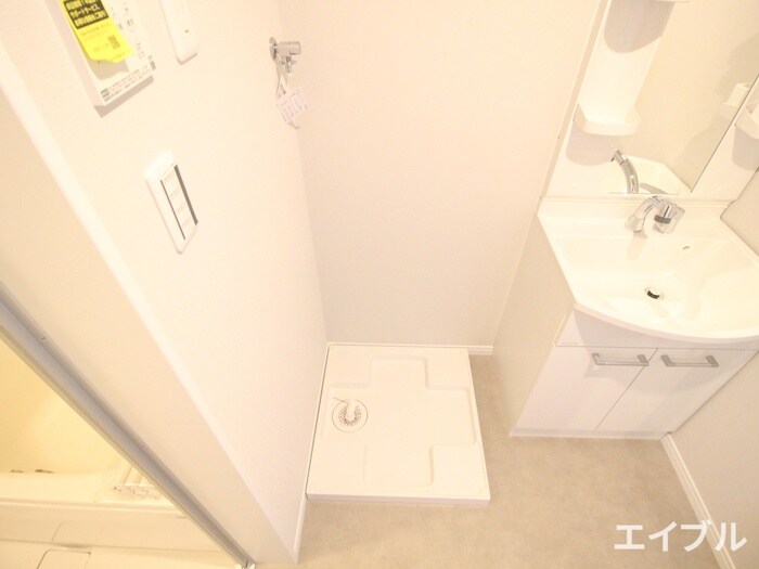 物件内観写真9　(洗濯機置場)