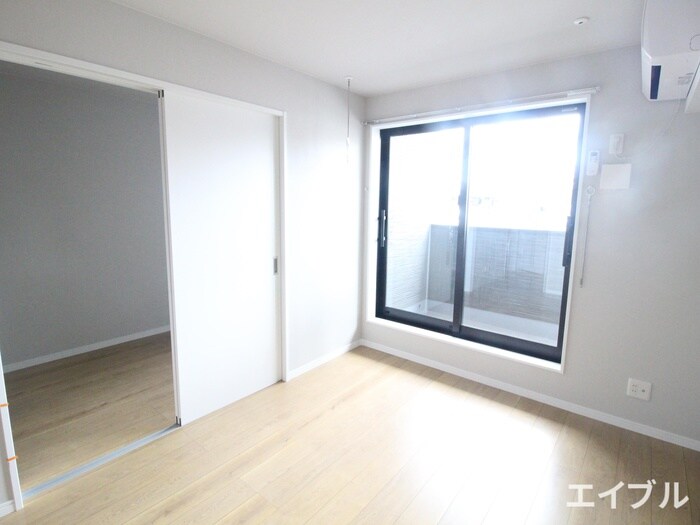 物件内観写真15　(居室)