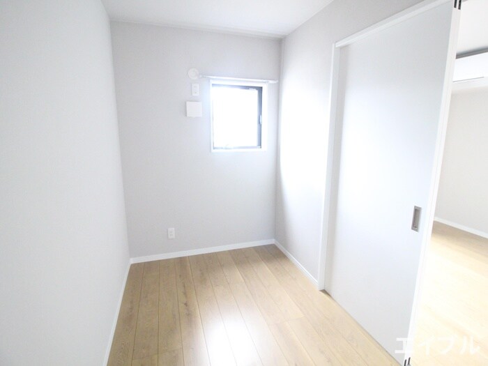物件内観写真18　(居室)