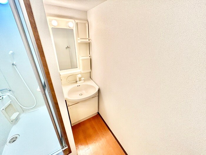 物件内観写真12　(洗面)