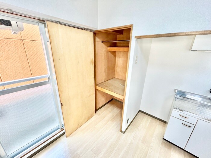 物件内観写真13　(収納)