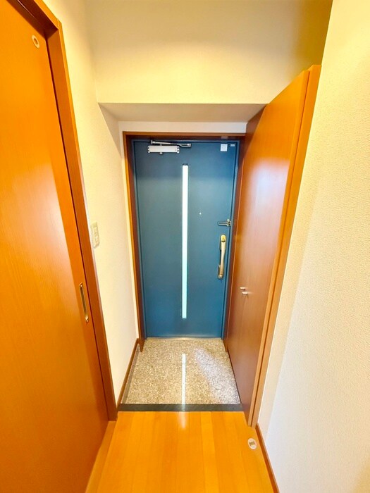 物件内観写真15　(玄関)