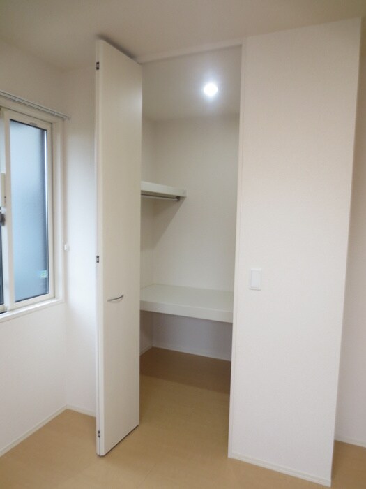 物件内観写真15　(収納)