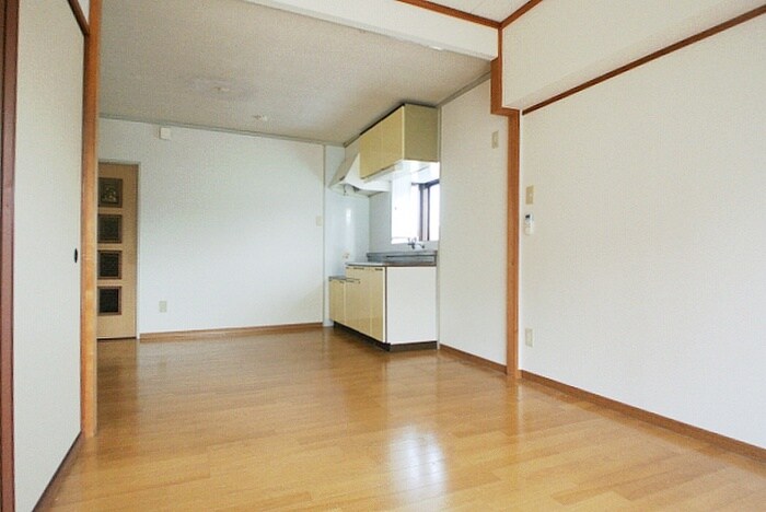 物件内観写真4　(居室)