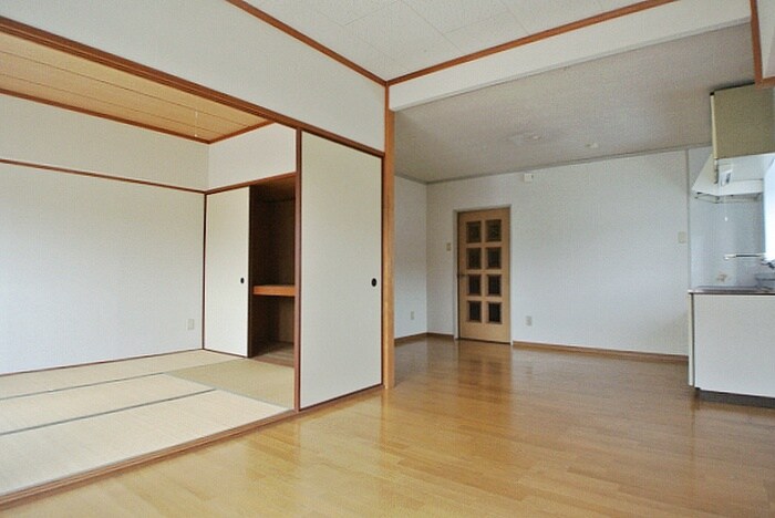 物件内観写真5　(居室)