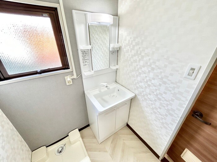 物件内観写真10　(洗面)