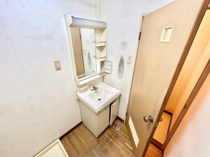 物件内観写真10　(洗面)