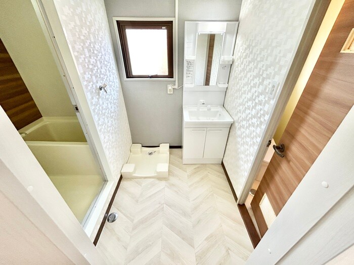 物件内観写真14　(洗濯機置場)