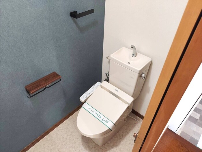 物件内観写真14　(トイレ)