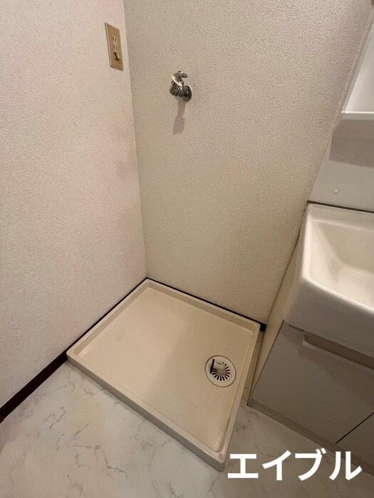 物件内観写真15　(洗濯機置場)