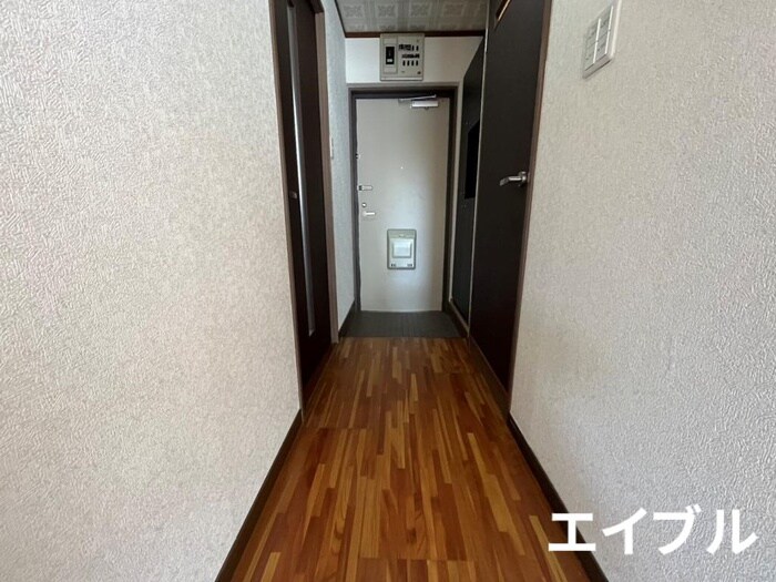 物件内観写真16　(廊下)