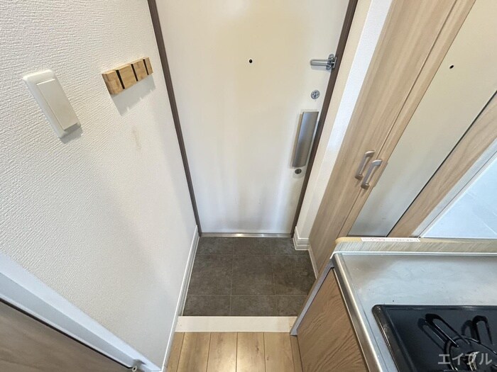 物件内観写真15　(玄関)