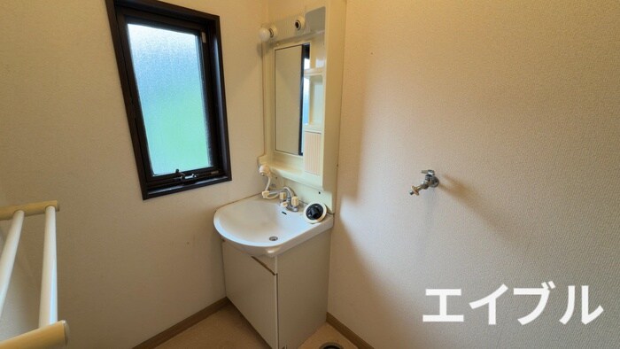 物件内観写真12　(洗面)