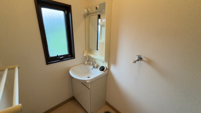 物件内観写真12　(洗面)