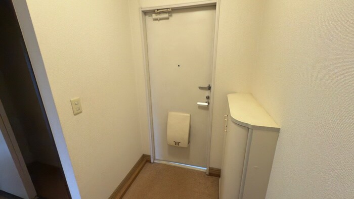 物件内観写真14　(玄関)