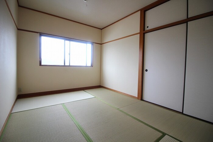 物件内観写真4　(居室)