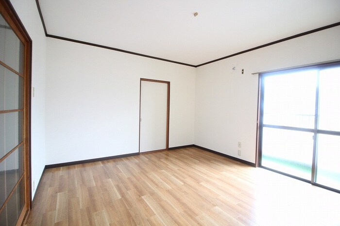 物件内観写真5　(居室)